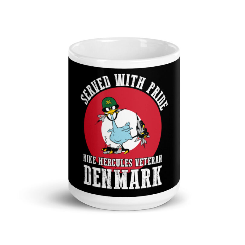 Denmark Oozlefinch on Roundel Mug - Image 6